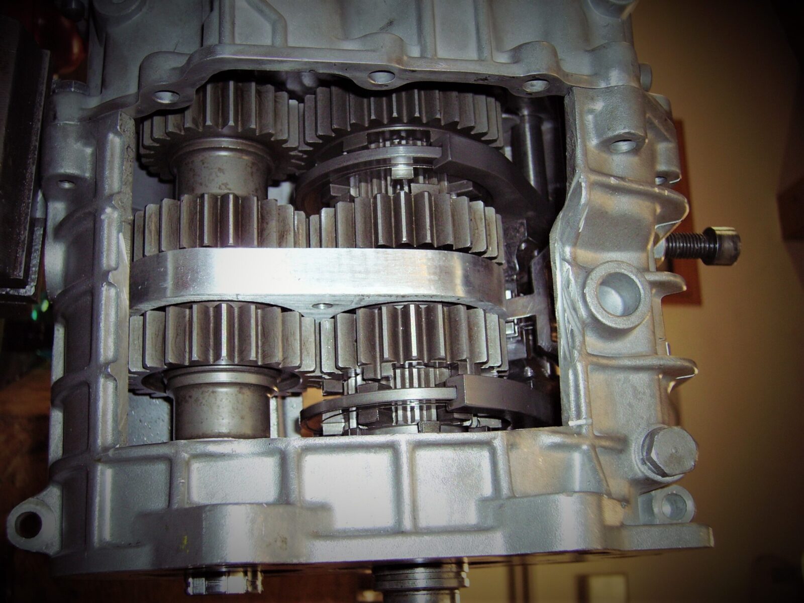 BIELLA DI RINFORZO TRASMISSIONE 6 RAPPORTI BMW M3 E30